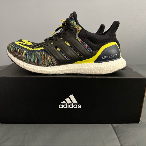 Adidas UltraBoost Multicolor - Picture 2 of 3